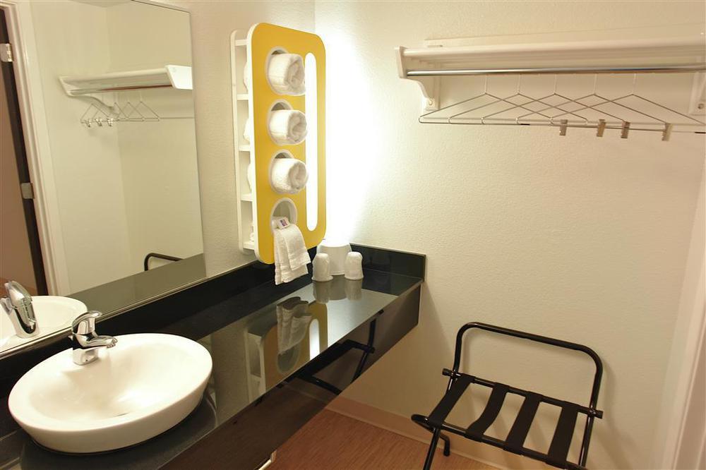 Motel 6-Grand Prairie, Tx - Near Six Flags Drive Rum bild